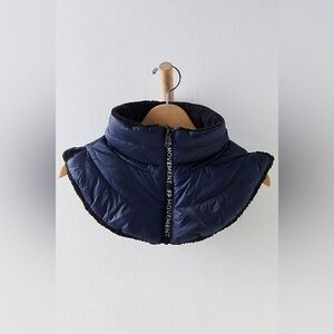 NWT FREE PEOPLE Movement - White Out Neck Warmer In Navy